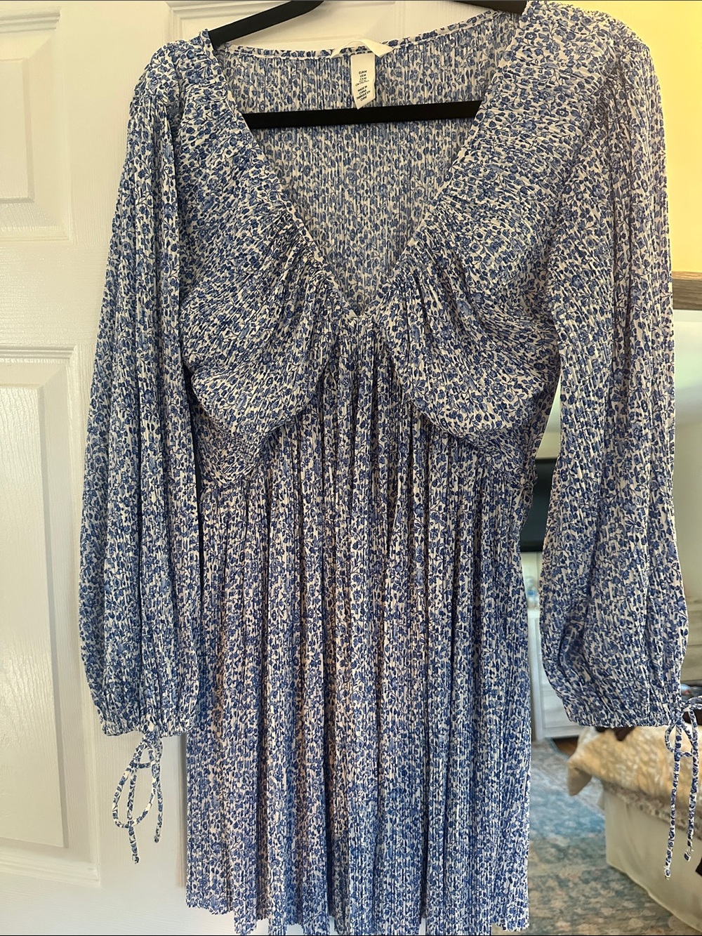 H& M Blue Floral Smocked Waist Long Sleeve Mini Dress